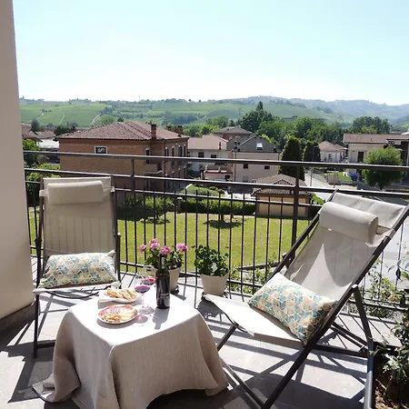 Casa Baratta - La Quercia, Neive, Moderno Appartamento, Terrazzo Vista Langhe, Park Ev